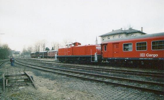 290 183-3 mit dem LÜ-Begleitwagen